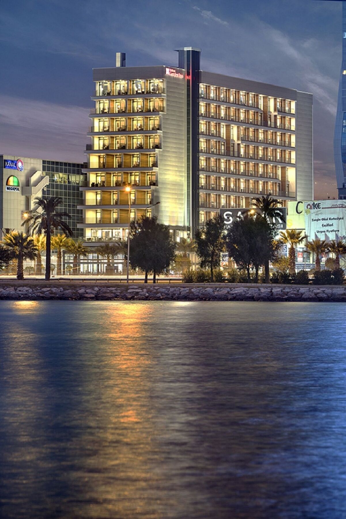 Hilton Garden Inn Izmir Bayrakli Exterior photo